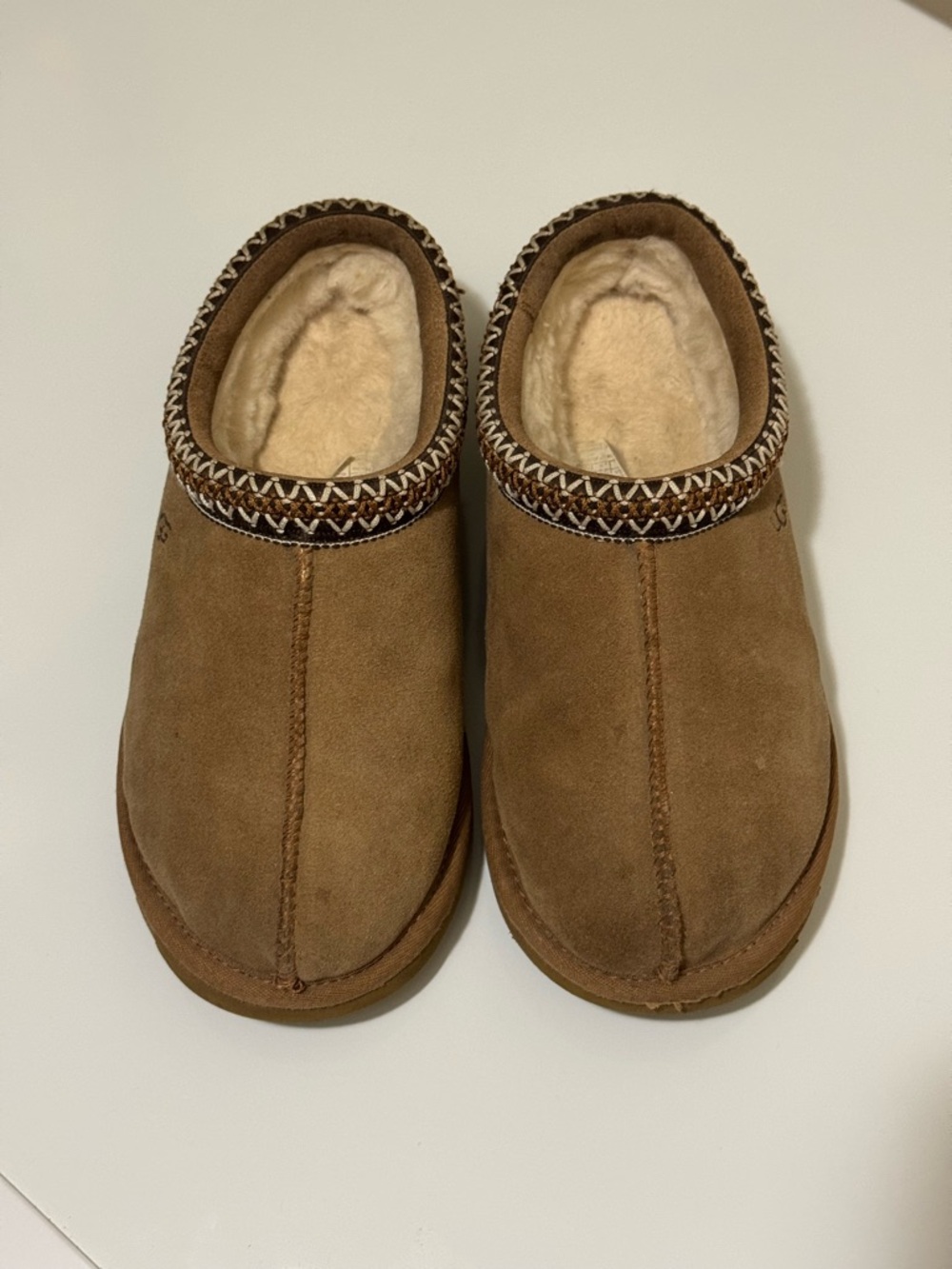 Ugg Tasman Slippers Chestnut Size 8 GUC!